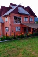 Vila – Casa Mona