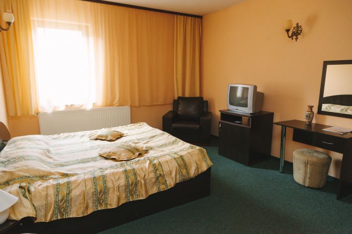 Suite (1 double room, matrimonial bed, 1 single room 