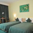 Double Standard Twin Bed  And Breakfast 