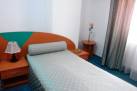 single bed & breakfast